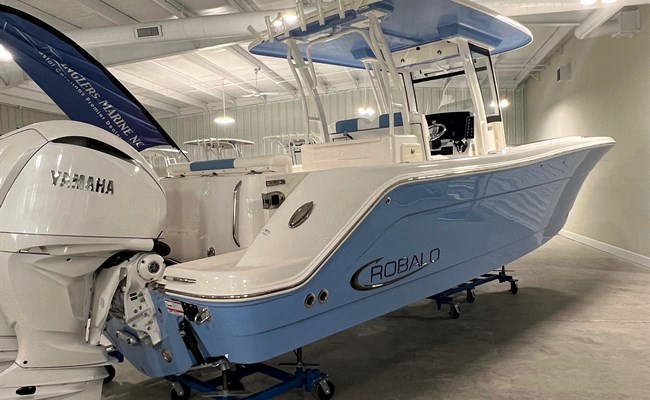 2025 Robalo R302 Steel Blue